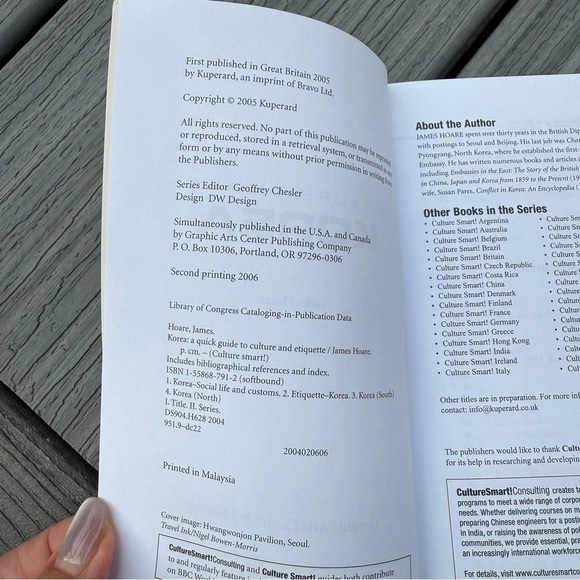 'Korea: A Quick Guide To Customs and Etiquette’ Reference Guide Book - Picture 5 of 8